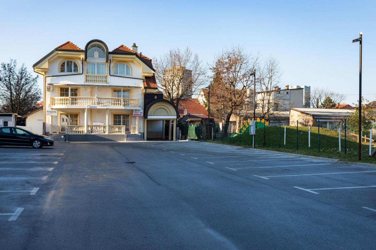 Apartments And Rooms Rubina Laibach Exterior foto