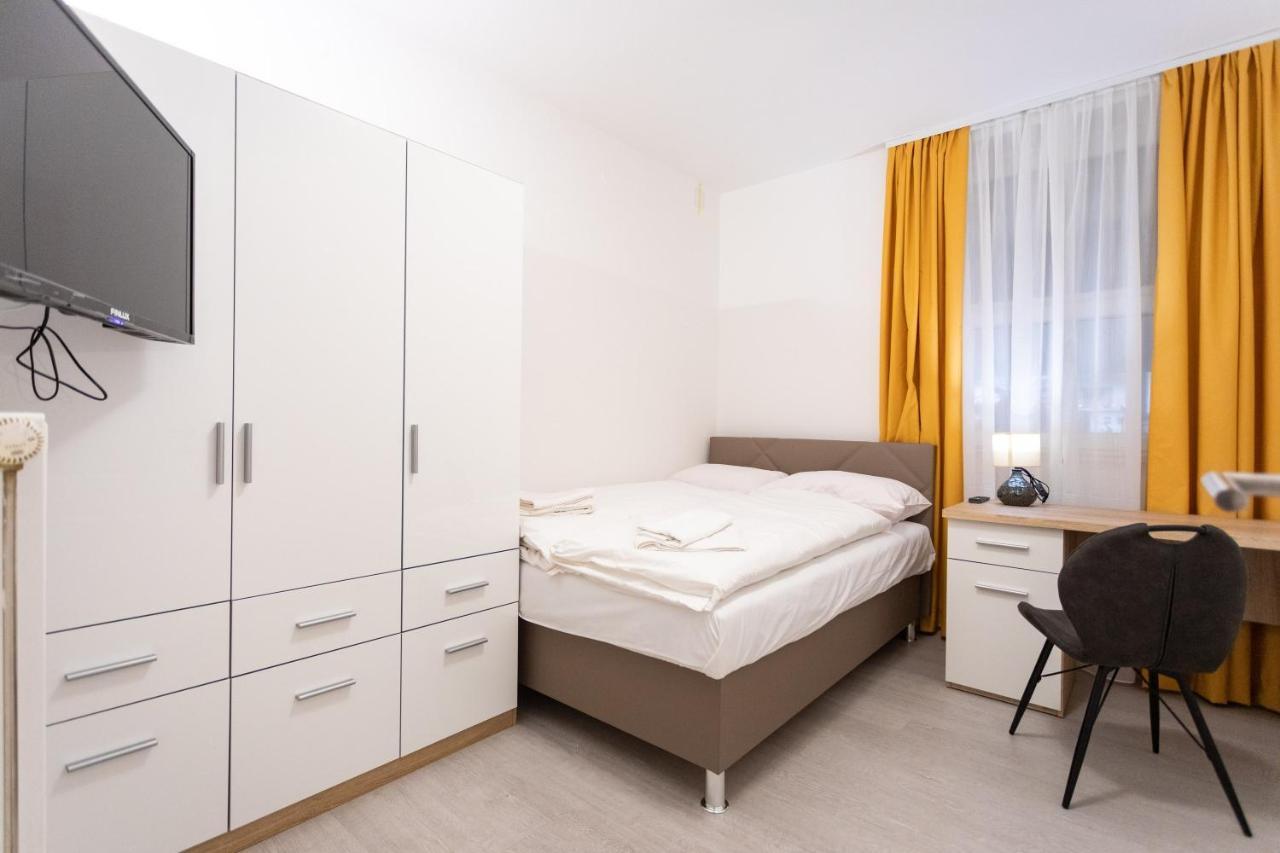 Apartments And Rooms Rubina Laibach Exterior foto