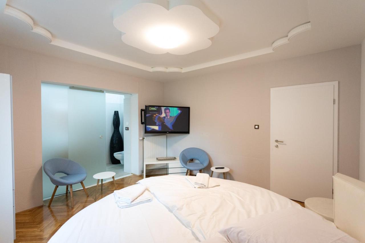 Apartments And Rooms Rubina Laibach Exterior foto