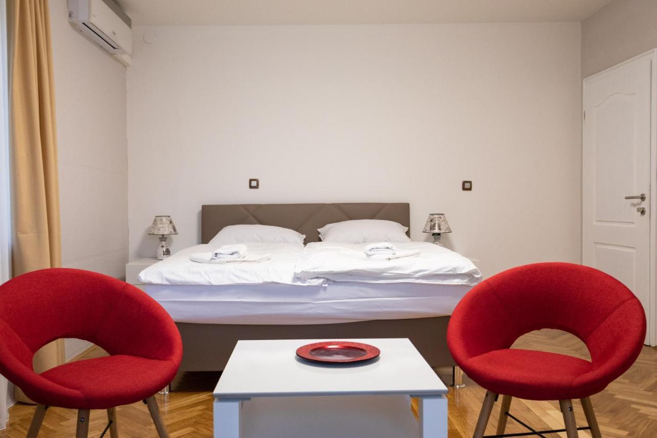 Apartments And Rooms Rubina Laibach Exterior foto